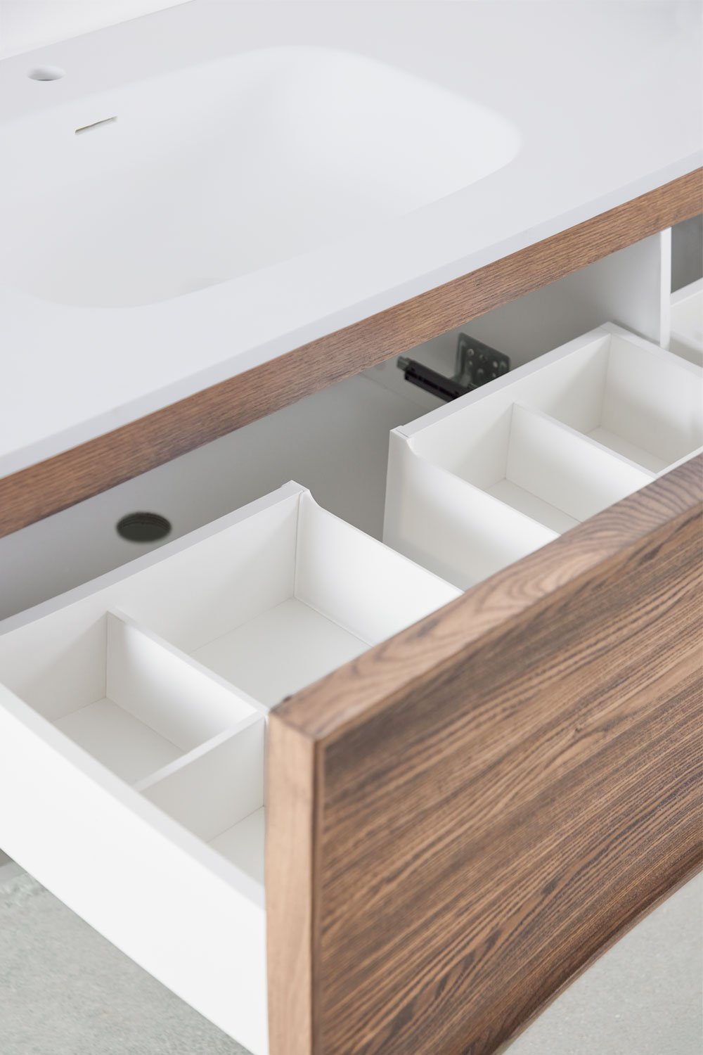 Set mobili da bagno in legno Solea con lavabo integrato, immagine della galleria 6