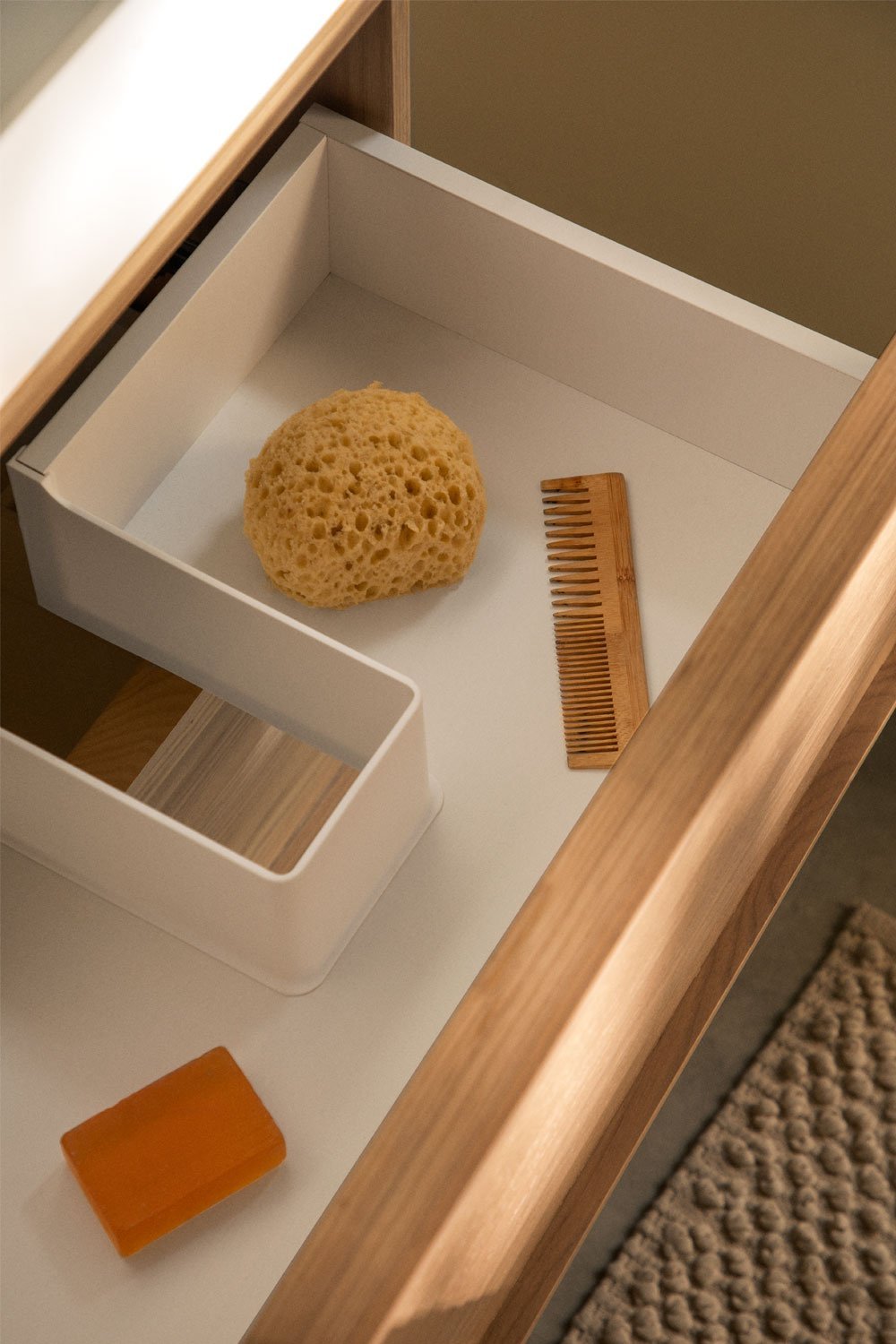 Set mobili da bagno in legno Jolene con lavabo integrato, immagine della galleria 2