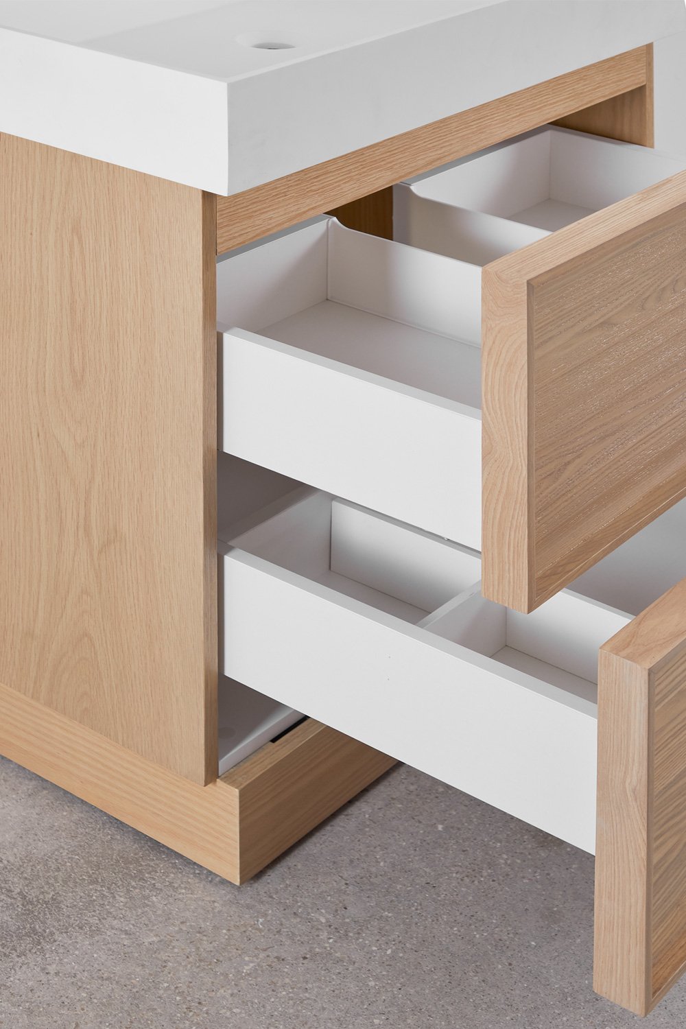 Set mobili da bagno in legno Jolene con lavabo integrato, immagine della galleria 6