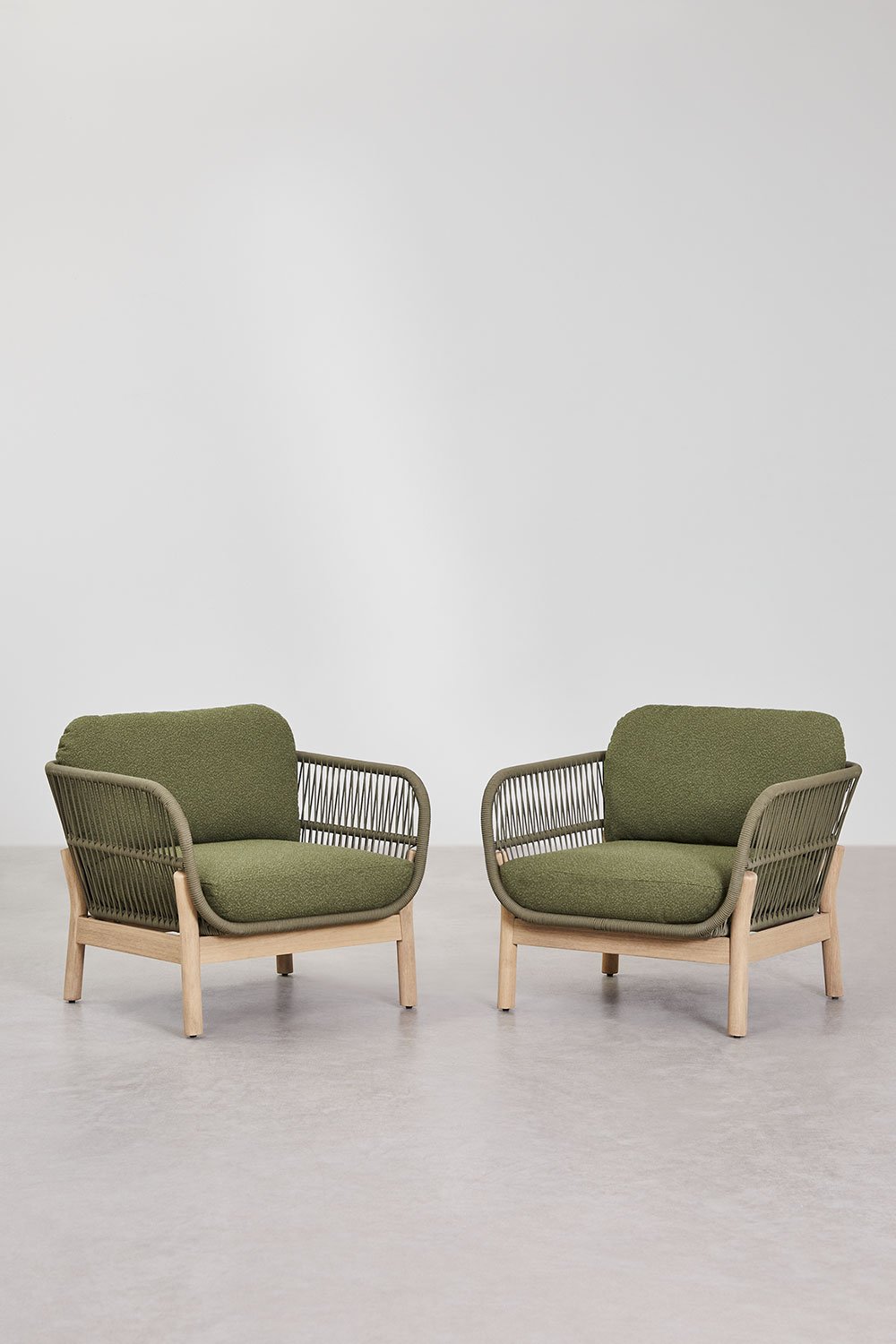 Set di 2 poltrone in alluminio e legno di acacia Karvia, immagine della galleria 1