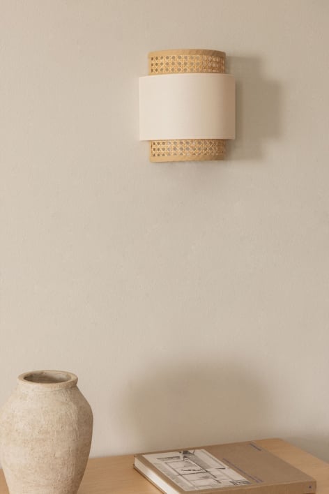 Una lampada da parete