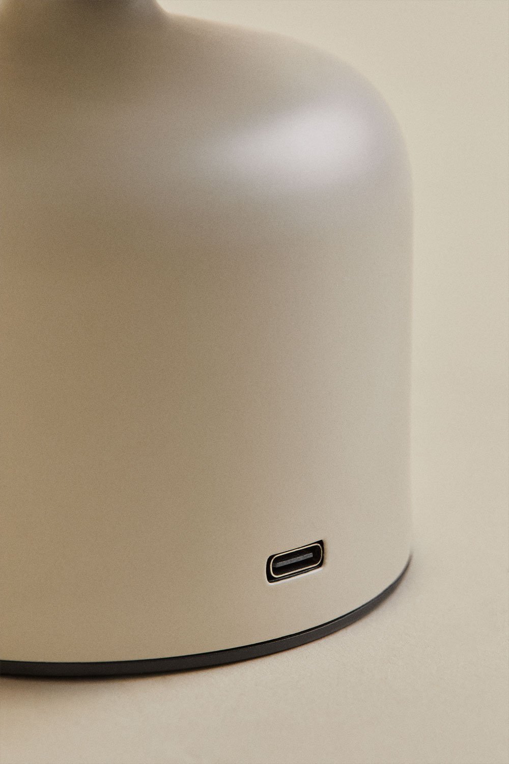 Lampada da tavolo LED wireless in ferro Nantali, immagine della galleria 6