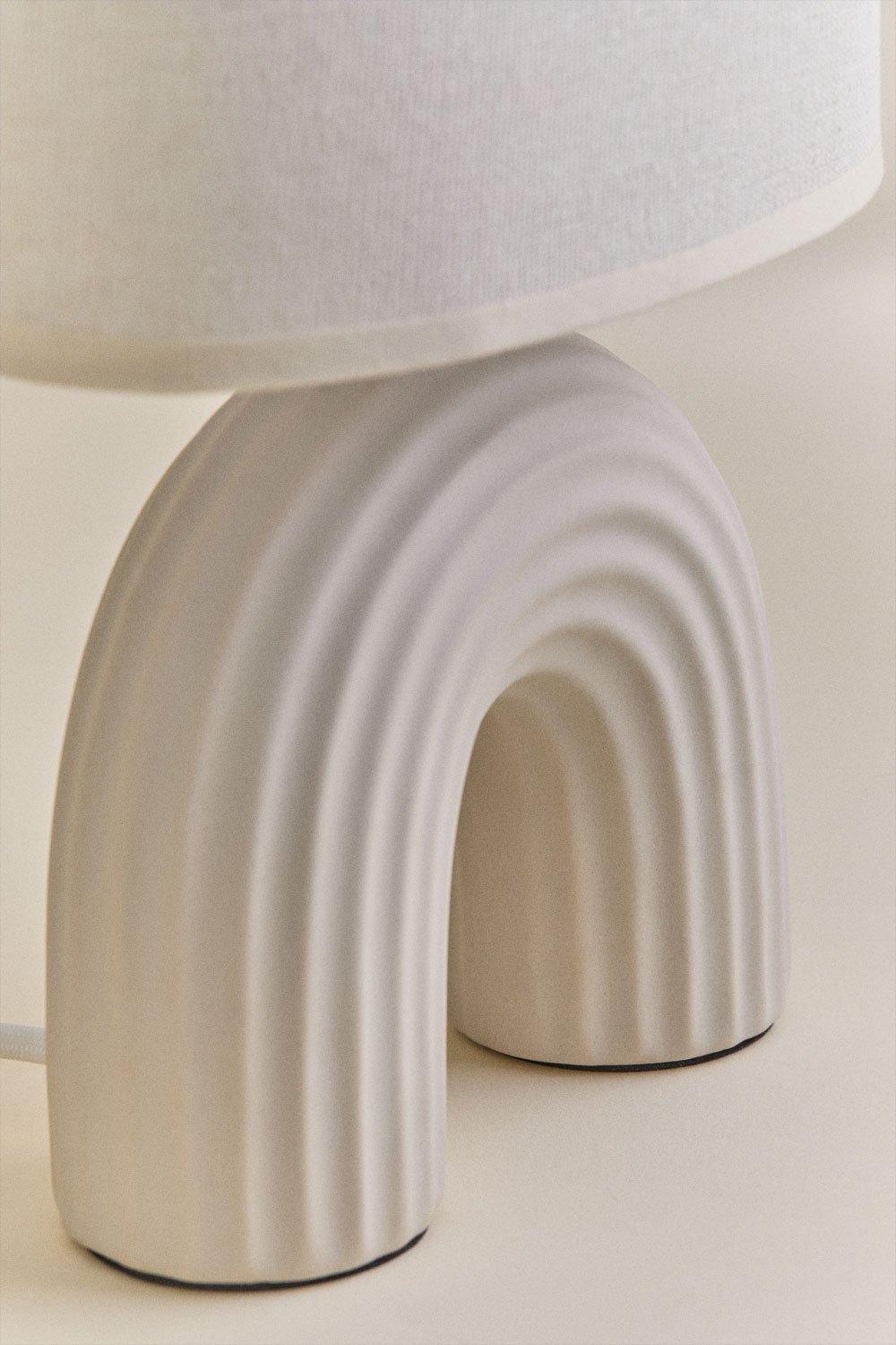 Lampada da tavolo Soliva 30cm in ceramica e lino, immagine della galleria 6