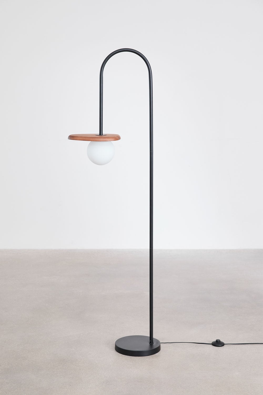 Lampada Da Terra In Legno Grigio Modello Molu - Design Compatto Con Paralume In Cotone - 2