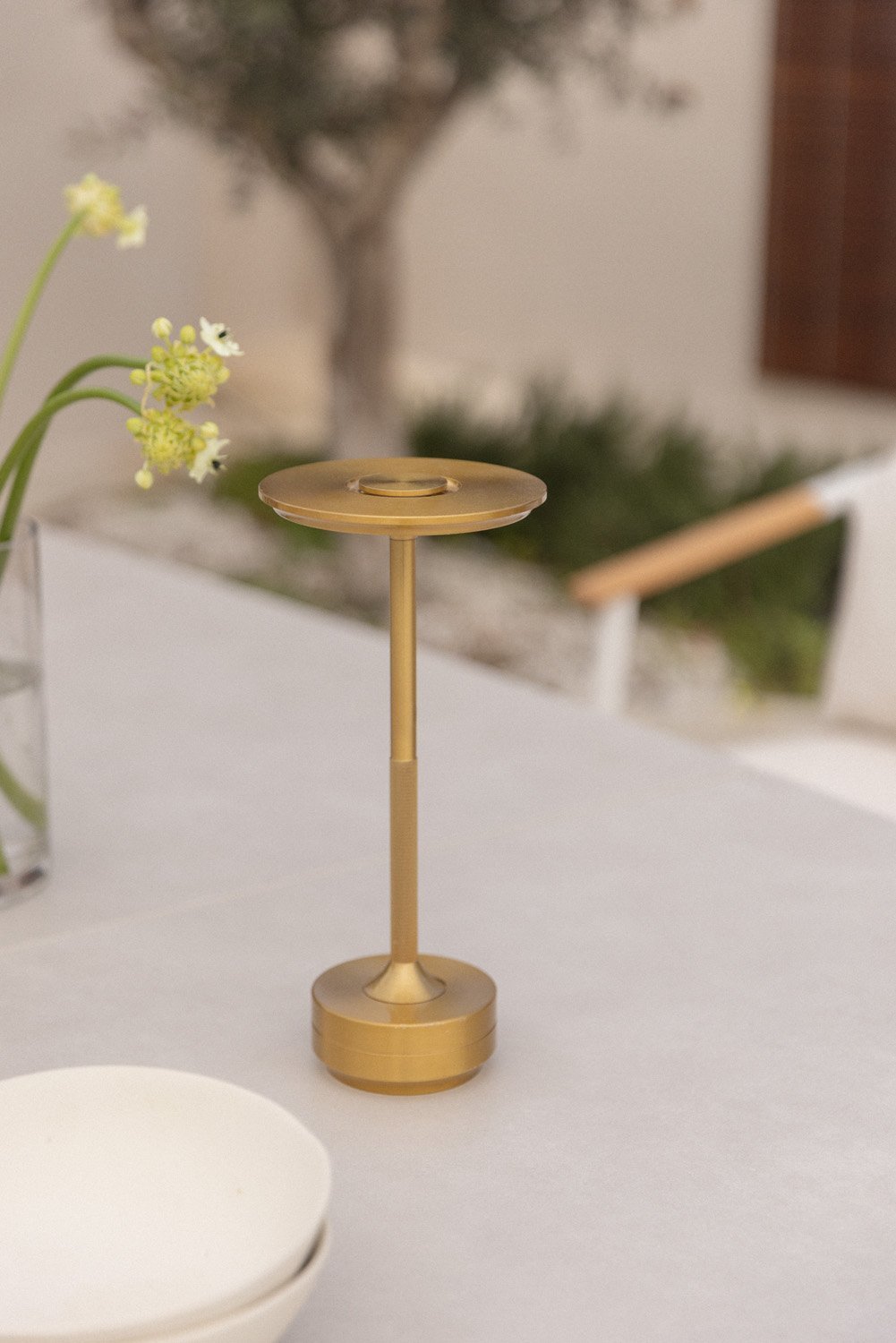 Lampada da tavolo da esterno LED senza fili Rivkin, immagine della galleria 1