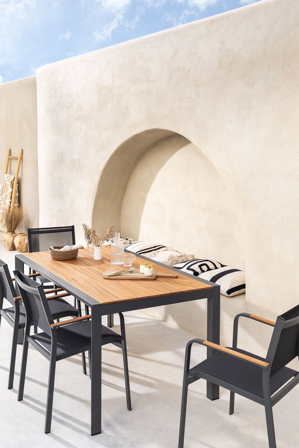 Tavolo da giardino Archer Classic in legno di eucalipto e alluminio, immagine della galleria 1