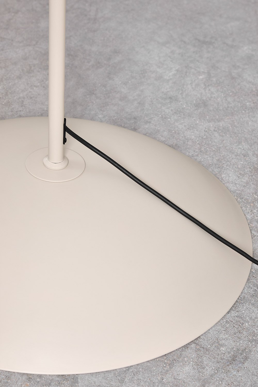 Lampada da terra per esterni in ferro Lomira, immagine della galleria 6