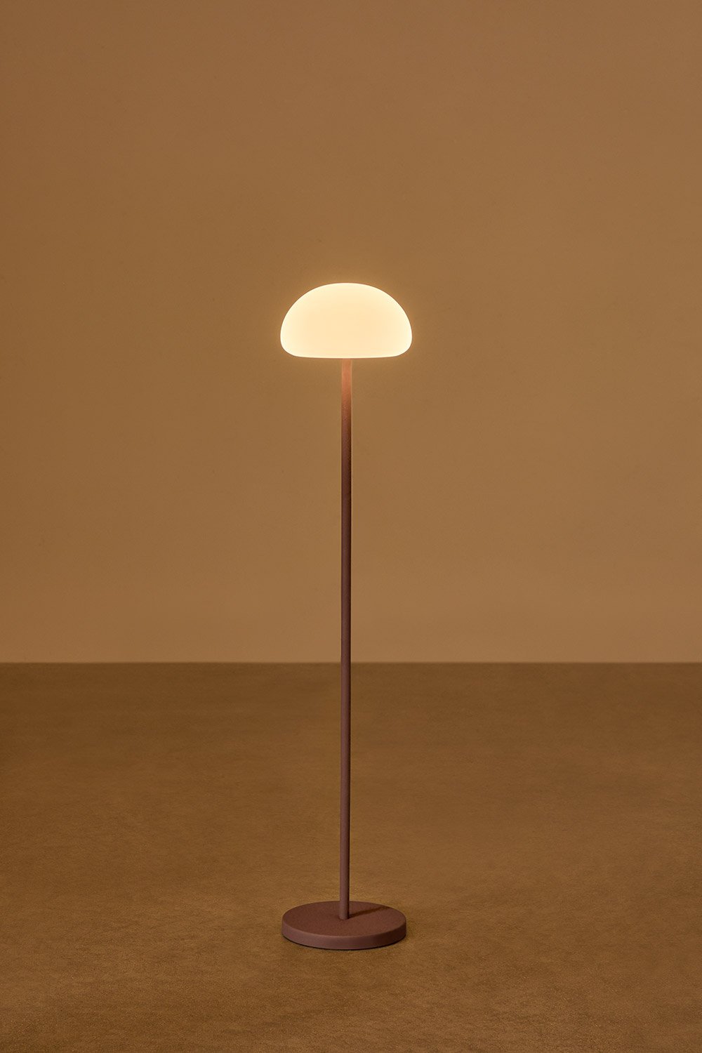 Lampada da terra da esterno LED senza fili in ferro Zeliro, immagine della galleria 3