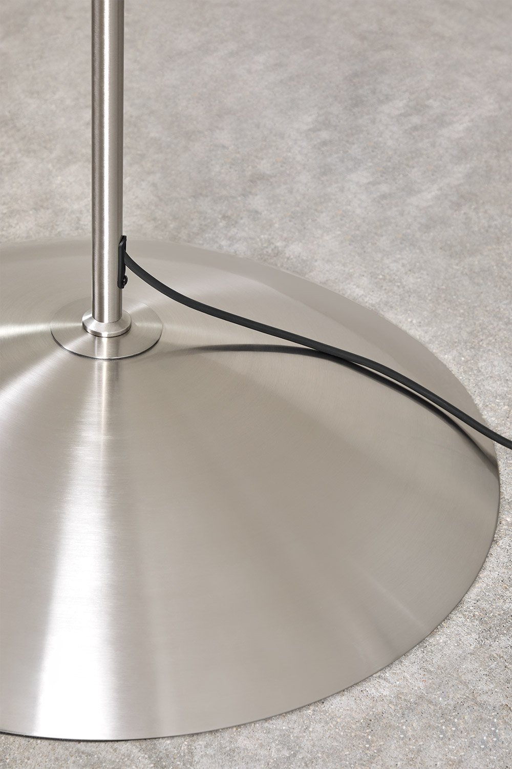 Lampada da terra in ferro Lomira, immagine della galleria 7