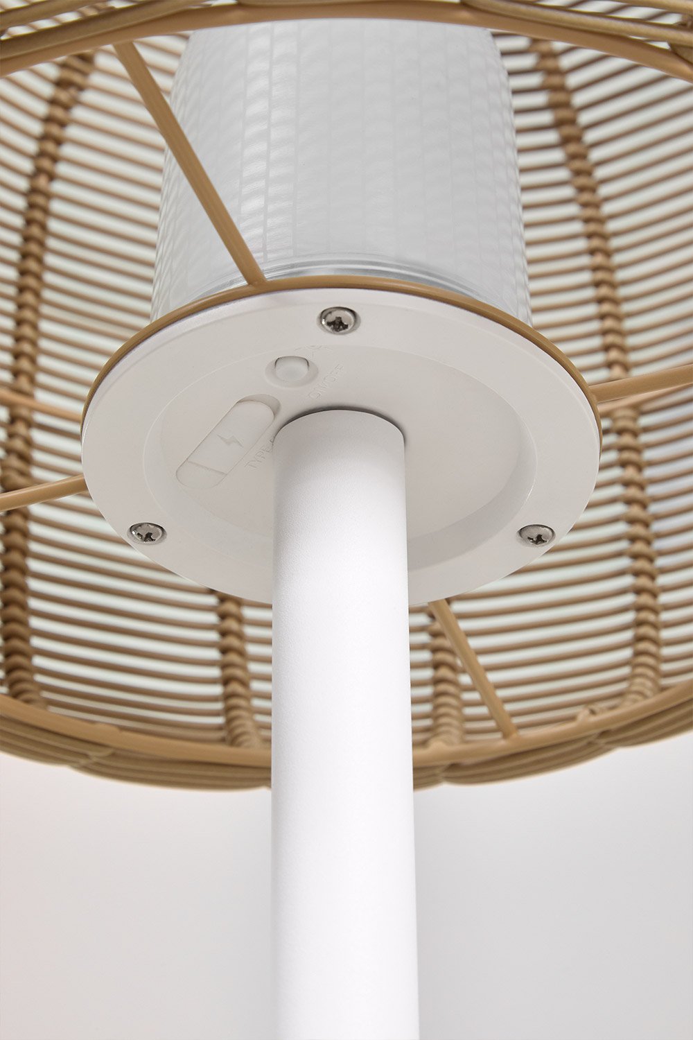 Lampada da terra per esterni a LED senza fili Ovela in ferro e corda intrecciata, immagine della galleria 6