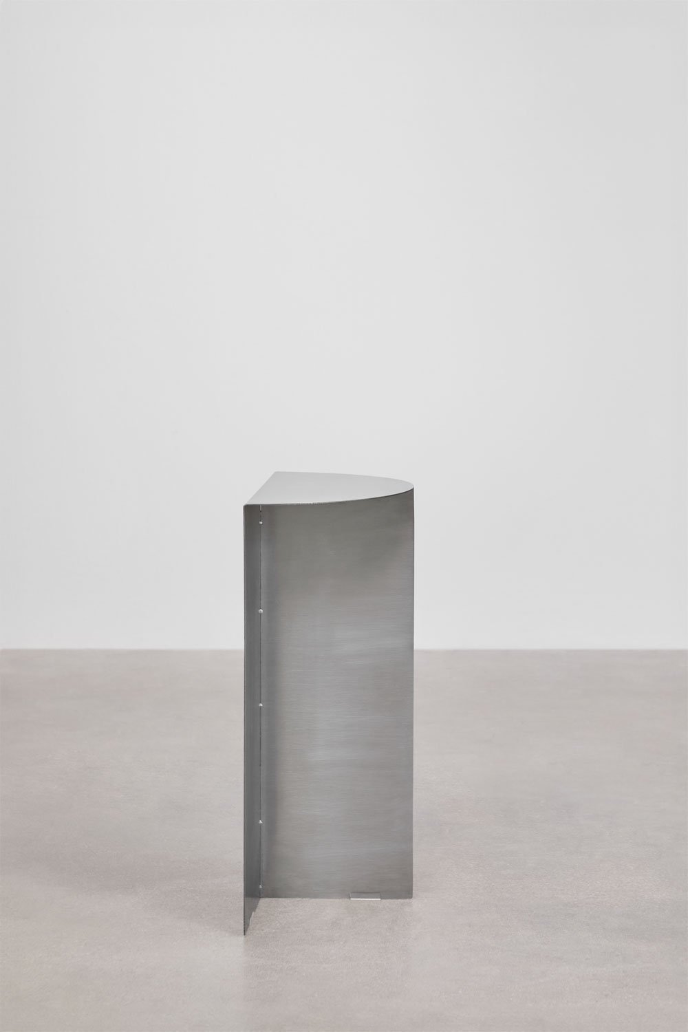 Tavolino 40x20 cm in acciaio inossidabile Nadina, immagine della galleria 3