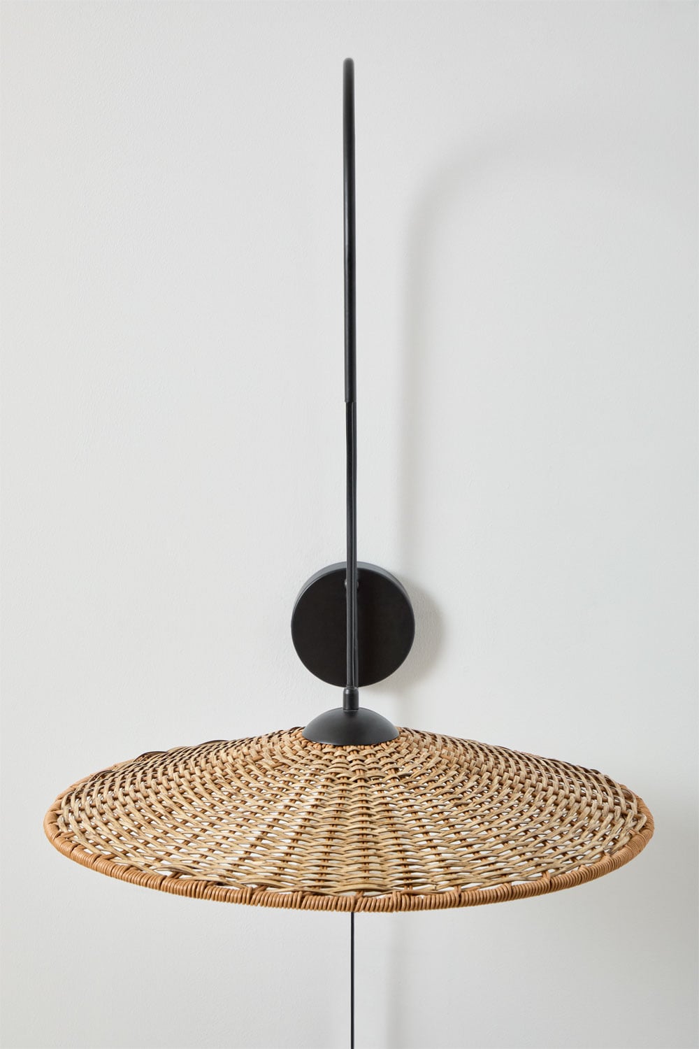 Lampada da parete per esterni Sopant in ferro e rattan sintetico, immagine della galleria 5
