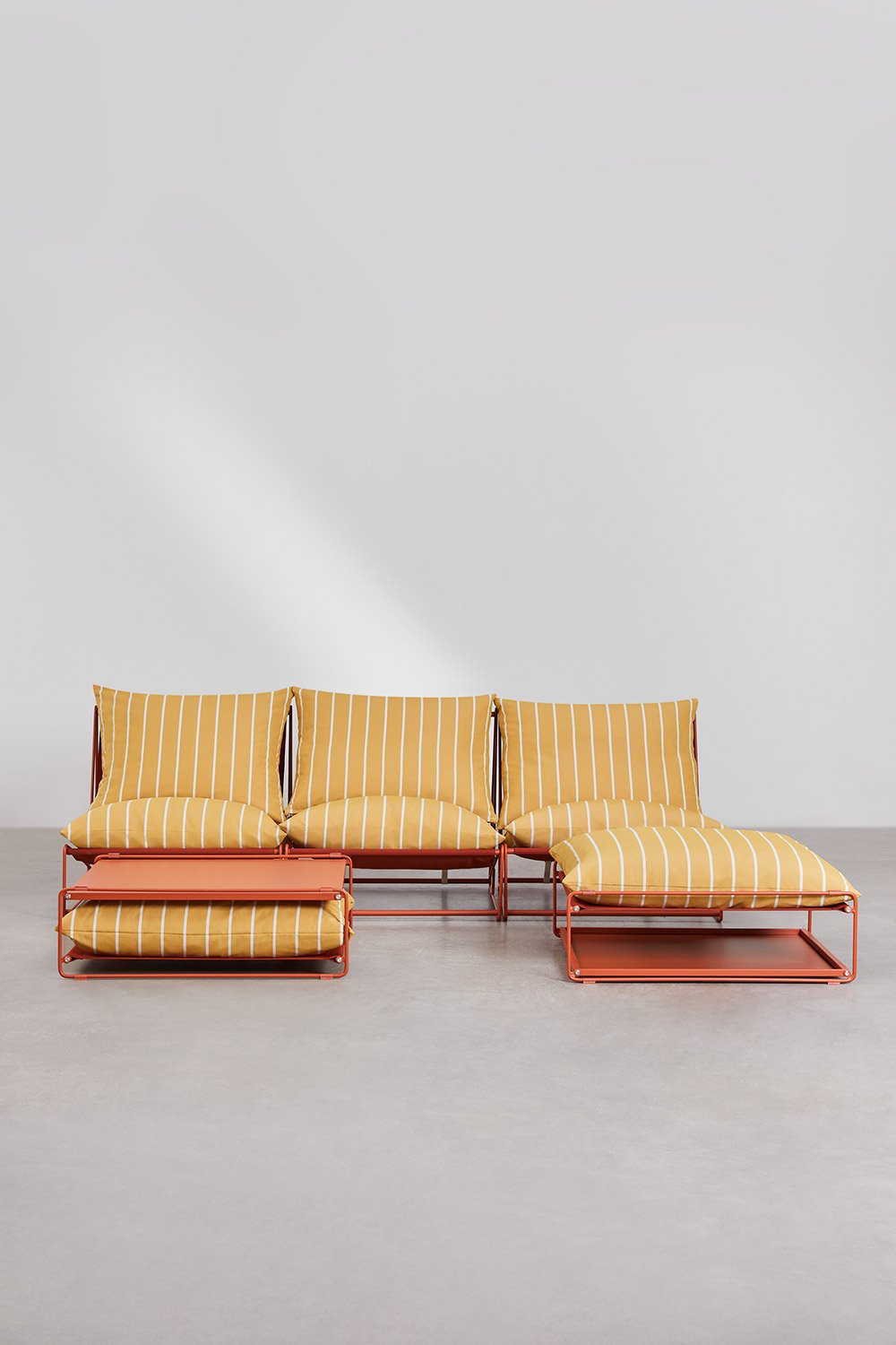 Set da giardino con divano modulare a 3 pezzi, tavolino laterale e pouf convertibili Amaro, immagine della galleria 4