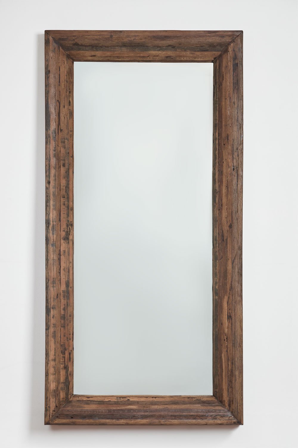 Specchio da parete rettangolare in legno riciclato Juvira, immagine della galleria 3