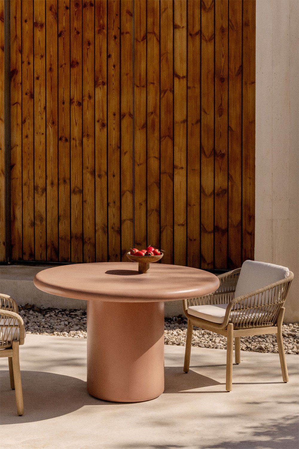 Tavolo da giardino rotondo in cemento Namara, immagine della galleria 1