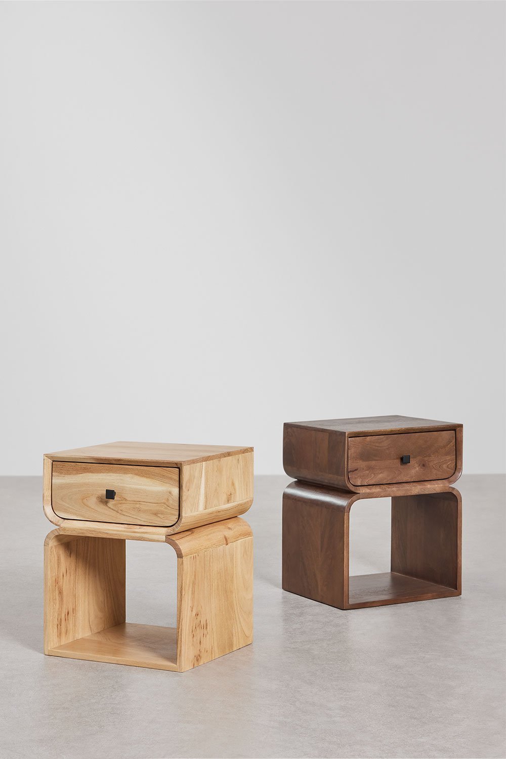 Confezione da 2 comodini Ferni in legno, 40x35 cm, immagine della galleria 9