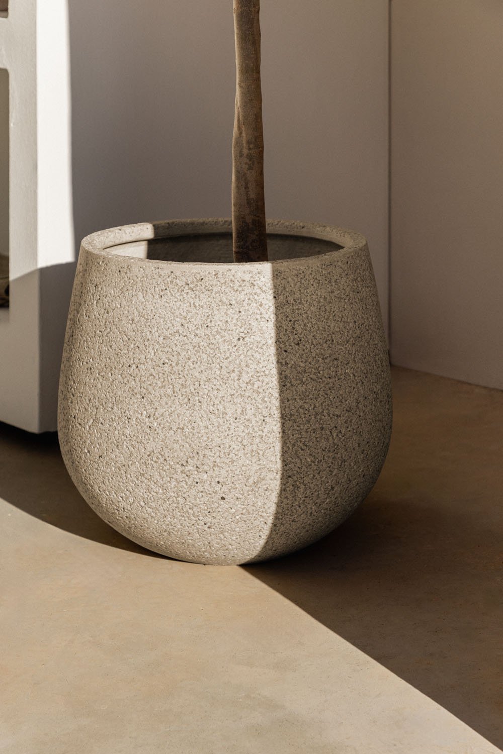 Fioriera da esterno in polystone Ugor, immagine della galleria 2