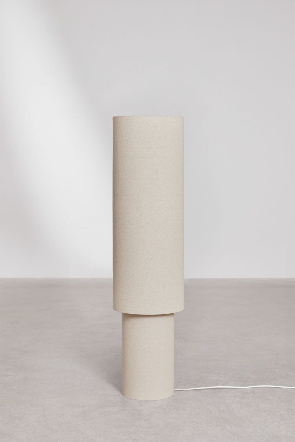 Lampada da terra in lino e ferro Gioura, immagine della galleria 2