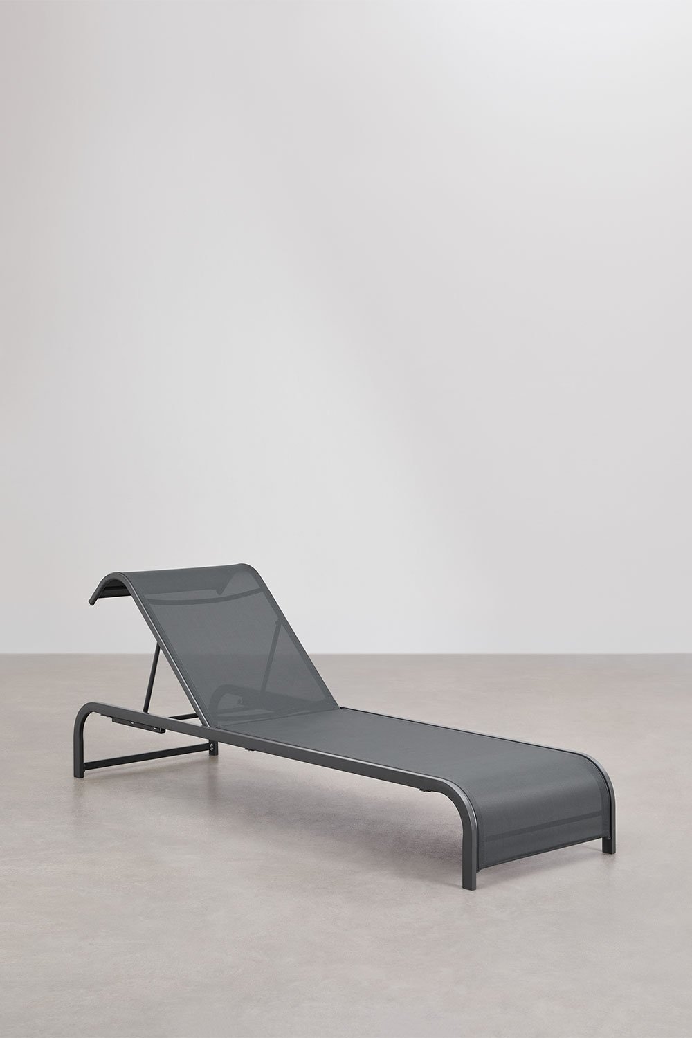 Set di 2 lettini reclinabili e tavolino laterale in acciaio Marietta, immagine della galleria 4