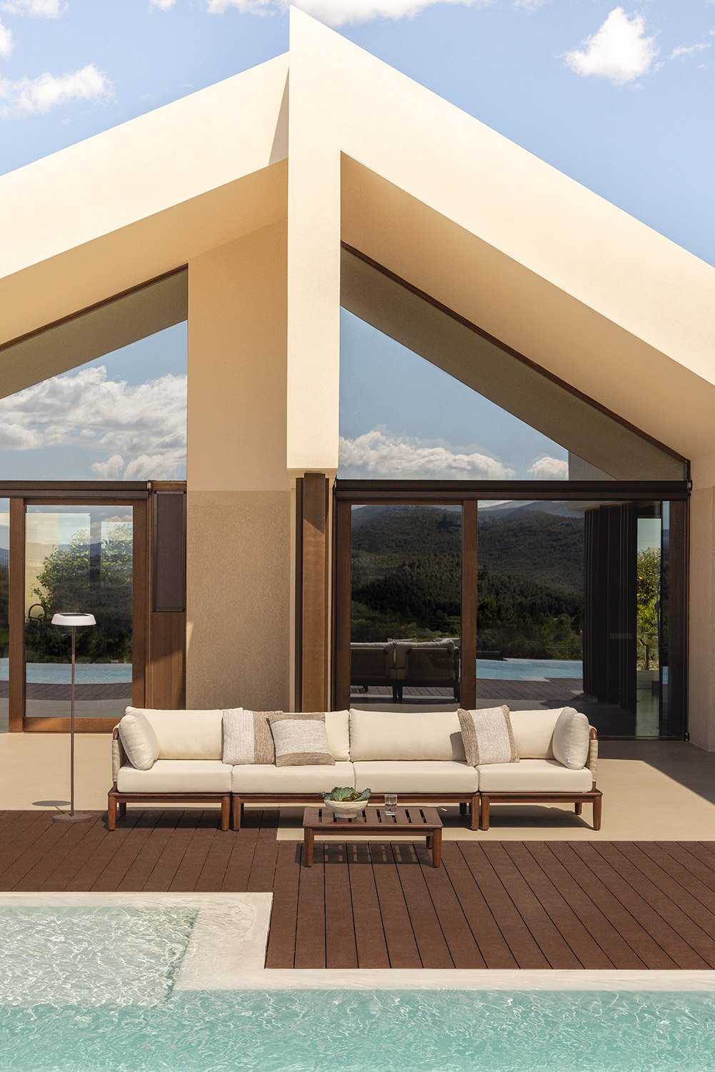 Set da giardino con divano modulare a 4 pezzi con 2 poltrone angolari e tavolino da caffè in acacia Giulia, immagine della galleria 1