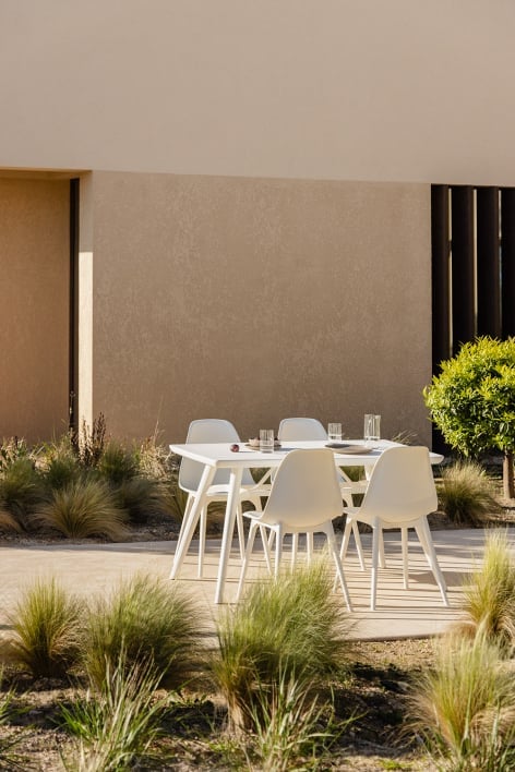 Set tavolo rettangolare 135x80 cm e 4 sedie da giardino in polietilene Scand