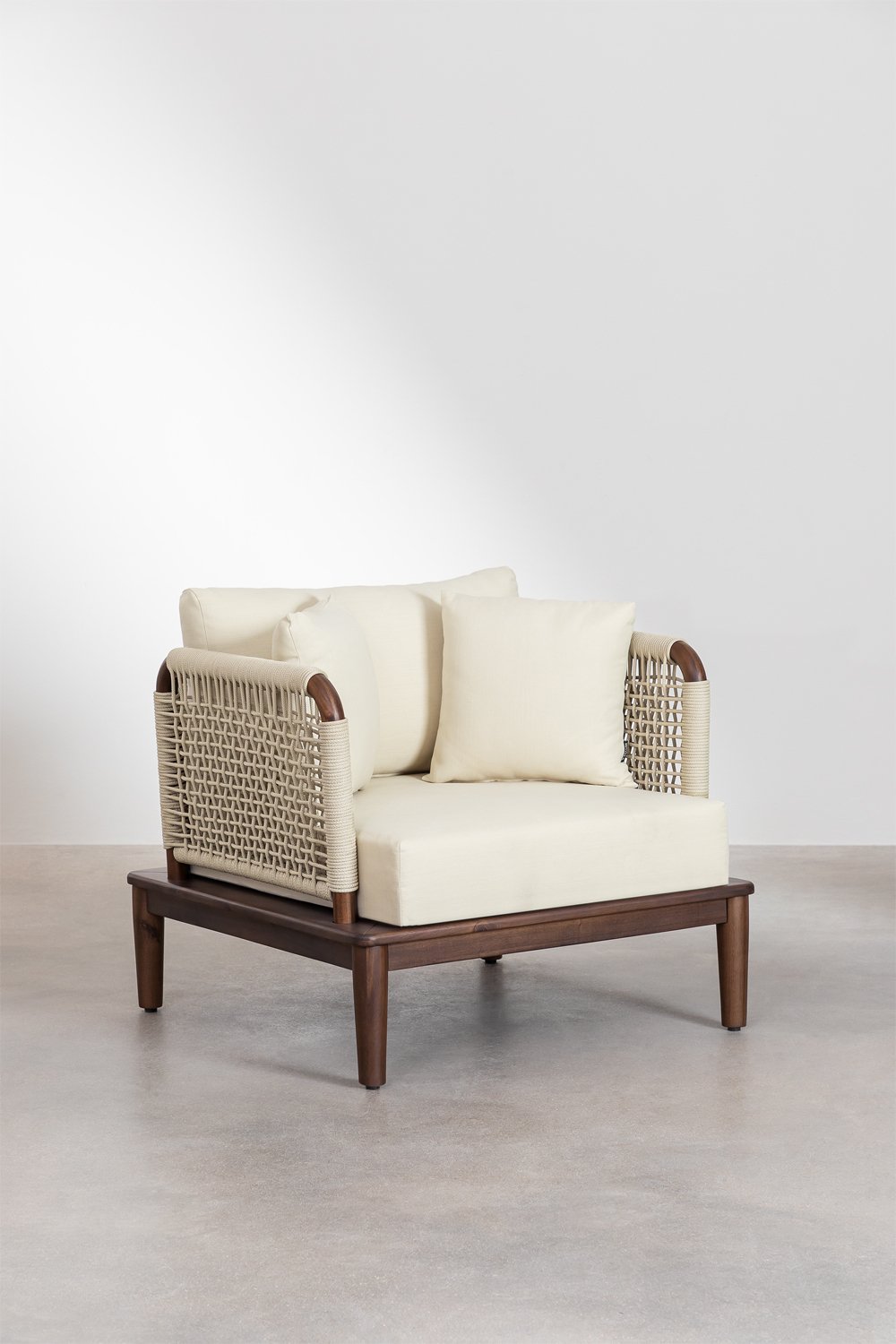 Poltrona Giulia in legno di acacia, immagine della galleria 1