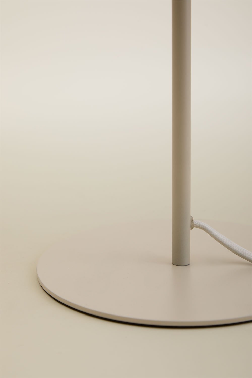 Lampada da tavolo in metallo Hilma, immagine della galleria 5