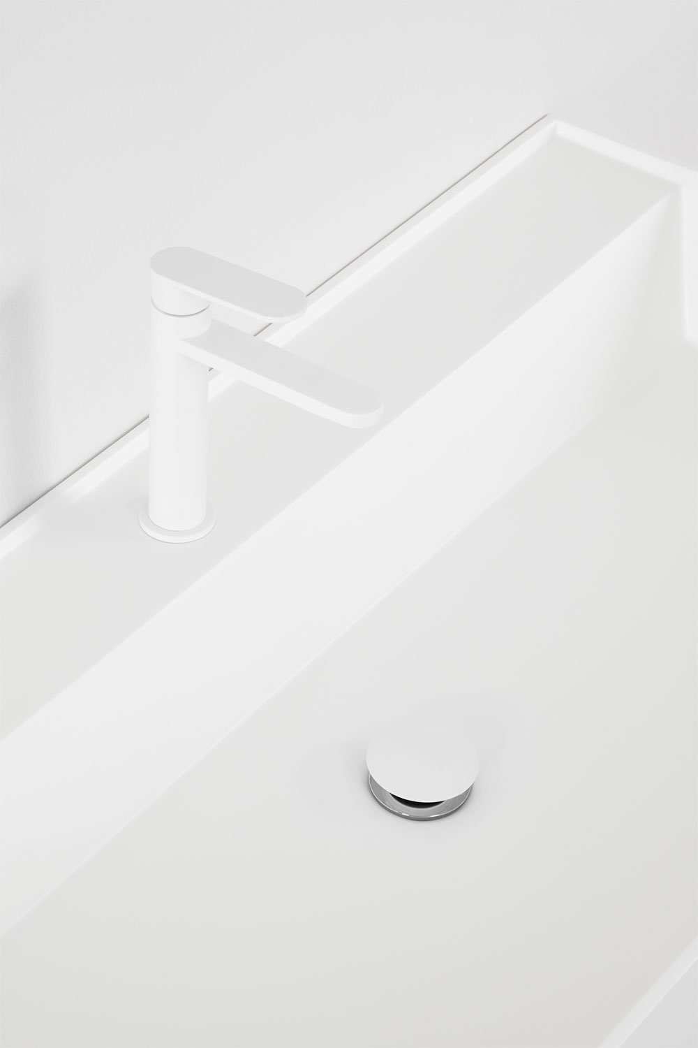 Set di mobili da bagno in legno e impiallacciatura di frassino con lavabo integrato Ona, immagine della galleria 7