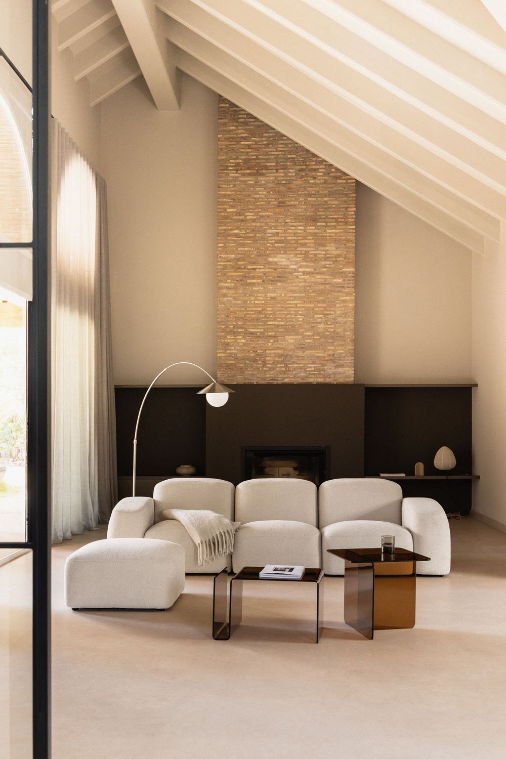 Divano componibile Bastian 3 pezzi e pouf, immagine della galleria 1