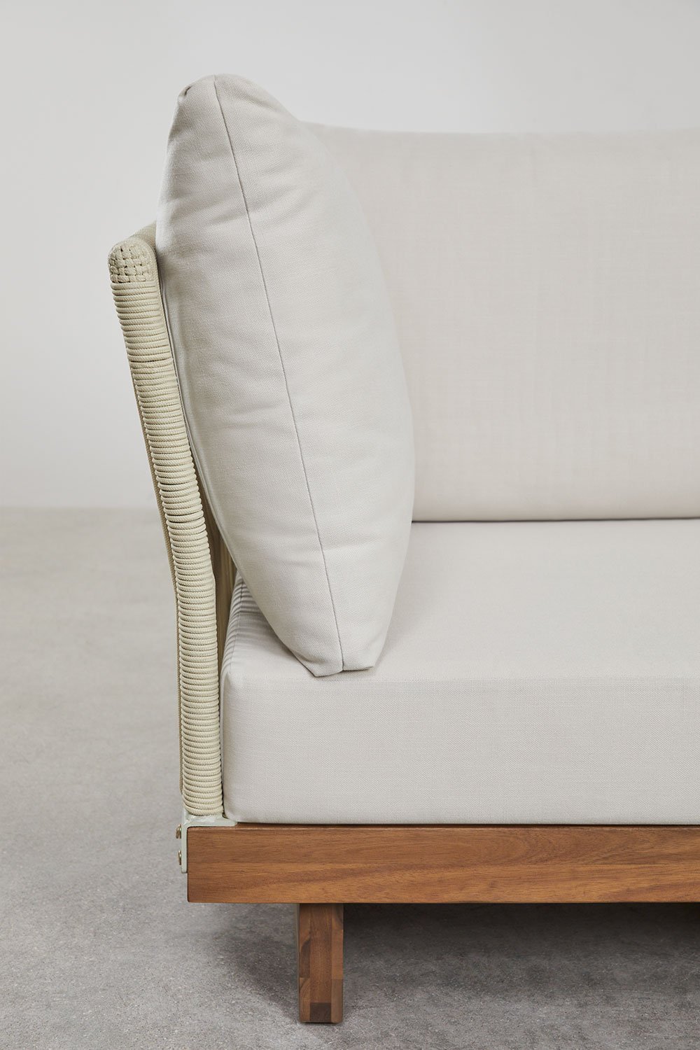 Set da soggiorno con divano angolare modulare a 4 pezzi, tavolino e pouf in legno di acacia Dailin, immagine della galleria 2
