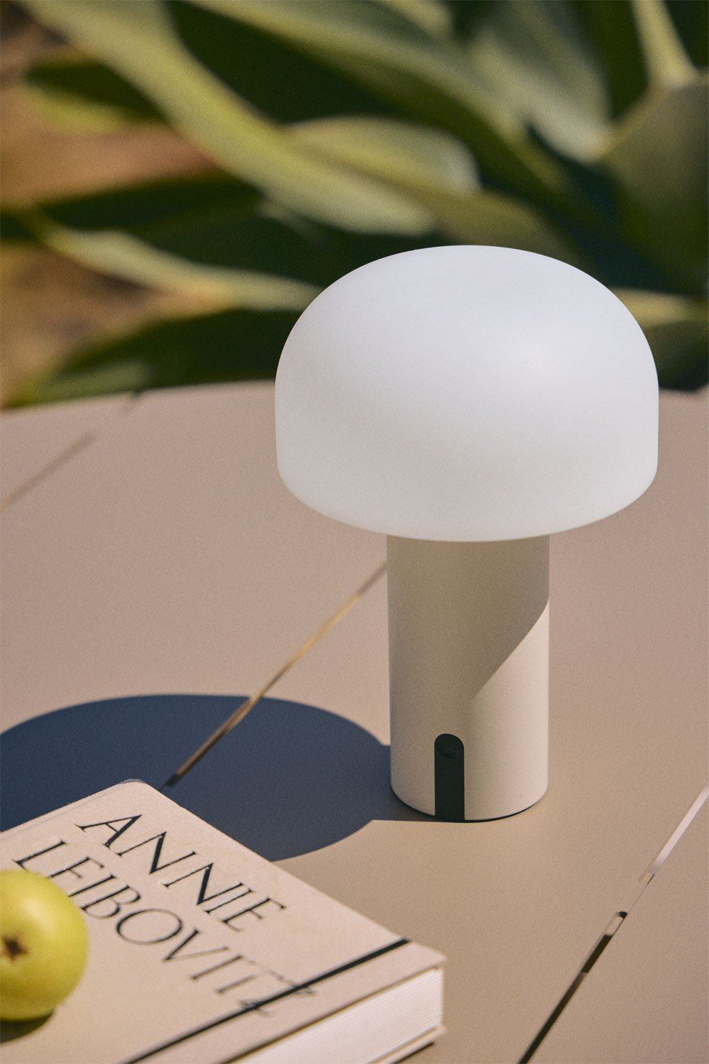 Lampada da tavolo LED wireless per esterni Jadzia, immagine della galleria 1