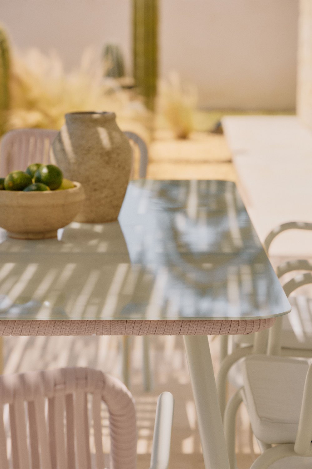 Set da tavolo rettangolare Arhiza, 160 x 90 cm, e 4 sedie da giardino impilabili in alluminio.          , immagine della galleria 2