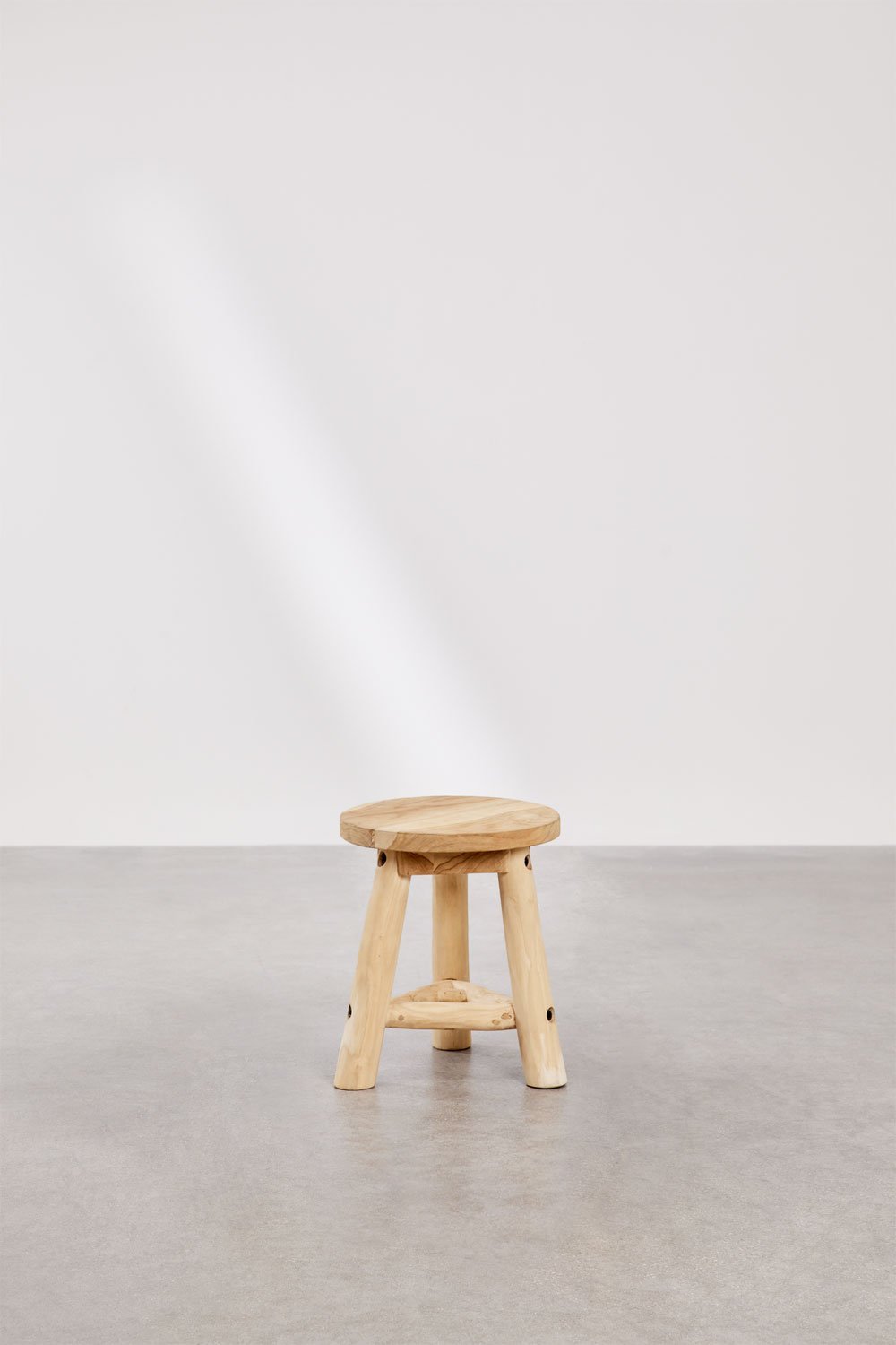 Sgabello basso da giardino Narel in legno di teak , immagine della galleria 4