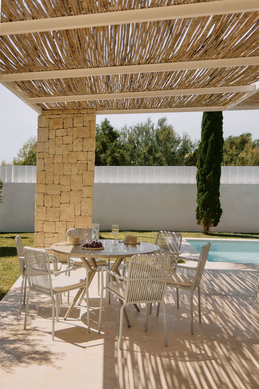Set da tavolo rotondo Valerie, diametro 125 cm, e 6 sedie da giardino Alberta in alluminio con braccioli., immagine della galleria 1