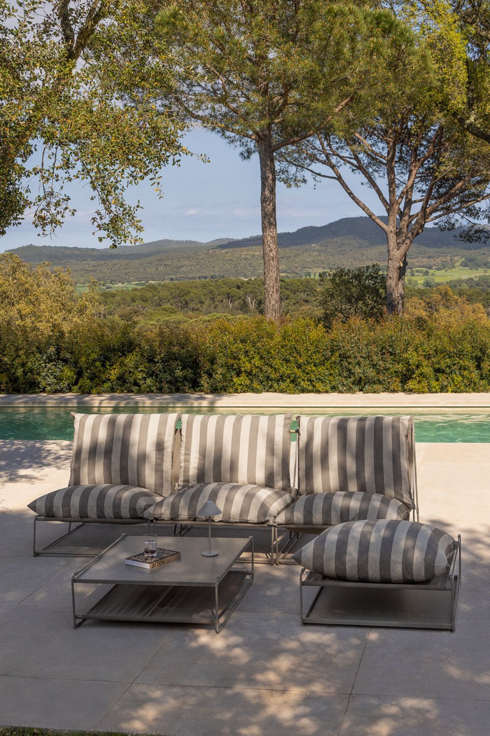 Set da giardino Amaro con divano modulare a 3 pezzi, tavolino laterale e pouf trasformabile, immagine della galleria 1