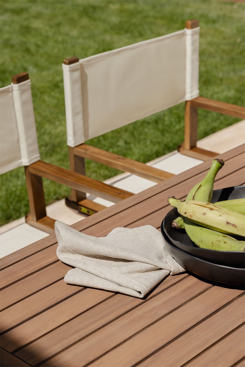 Set composto da tavolo quadrato 150x150 cm in legno di acacia Aderyn e 8 sedie da regista pieghevoli da giardino Ridley in legno, immagine della galleria 2