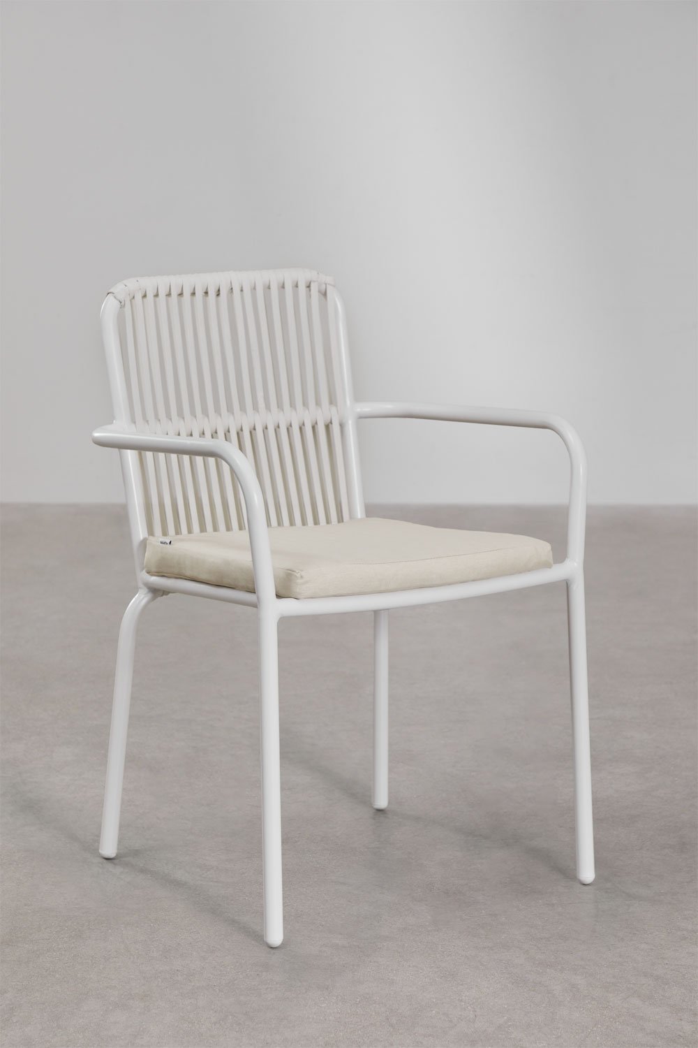 Set da tavolo rotondo Ø120 in ceramica e alluminio Arken e 4 sedie da pranzo con braccioli in alluminio Alberta, immagine della galleria 5