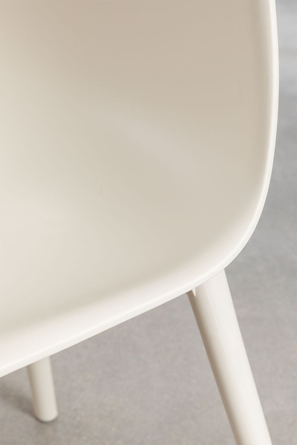 Set tavolo rettangolare 135x80 cm e 4 sedie da giardino in polietilene Scand, immagine della galleria 9