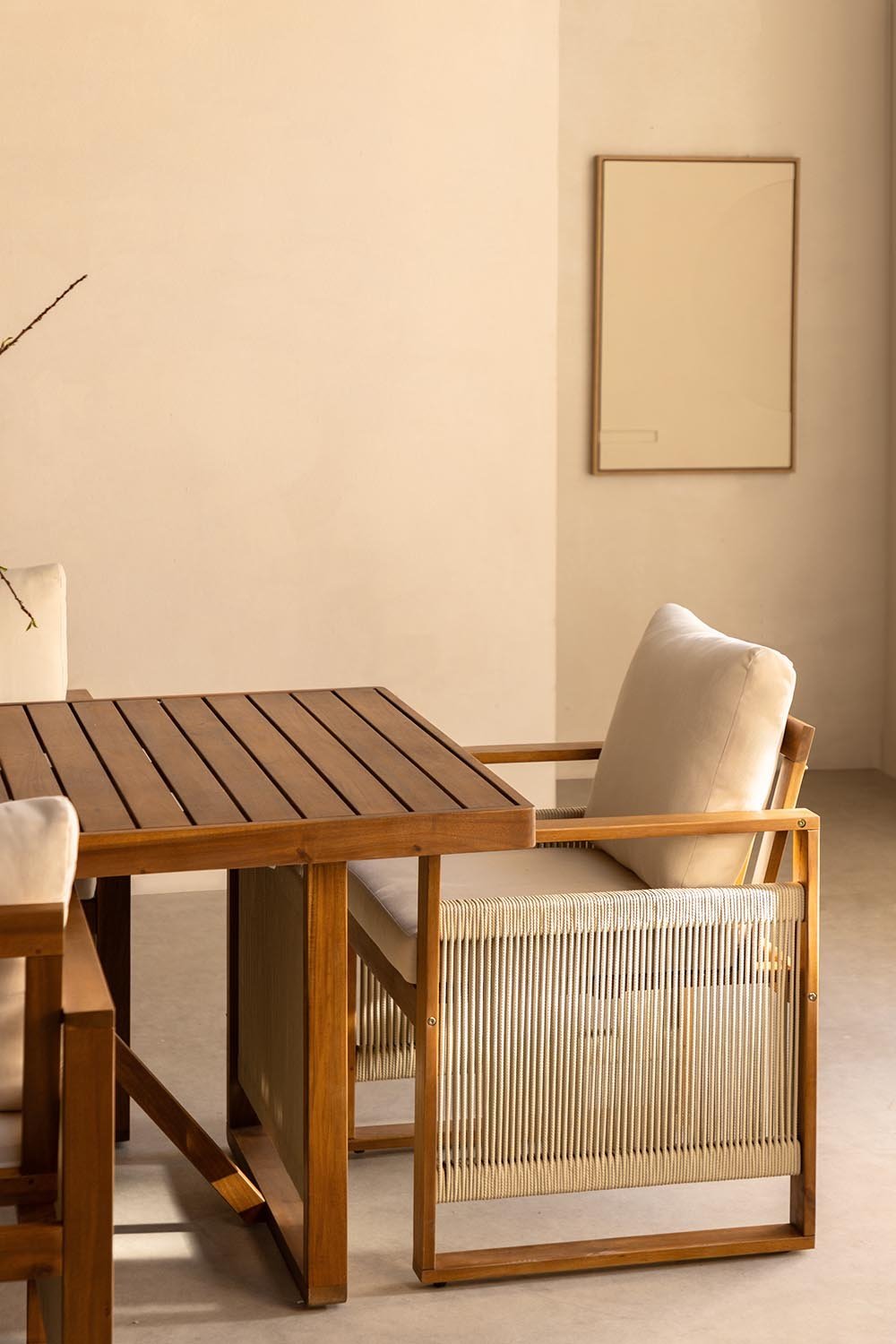 Confezione da 4 sedie da pranzo Nayely in legno di acacia con braccioli, immagine della galleria 1