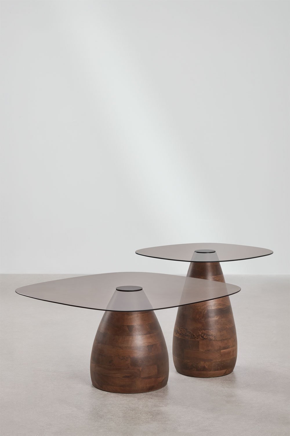 Set di 2 tavolini da caffè quadrati in legno di mango e vetro temperato Mariana, immagine della galleria 3