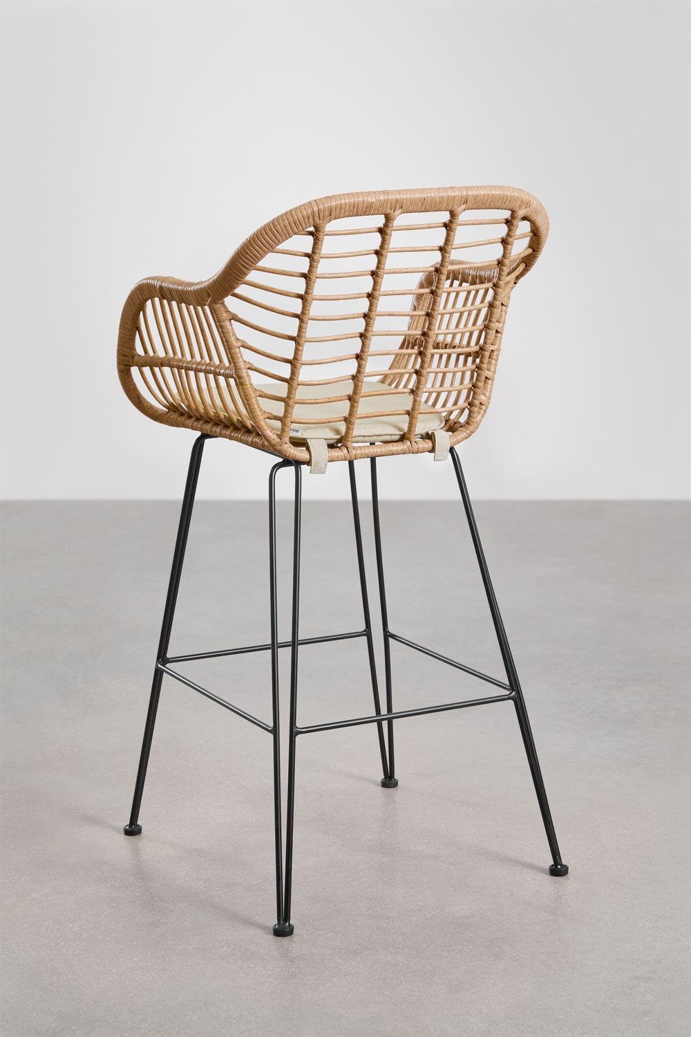 Sgabello alto Zole in vimini sintetico, immagine della galleria 3