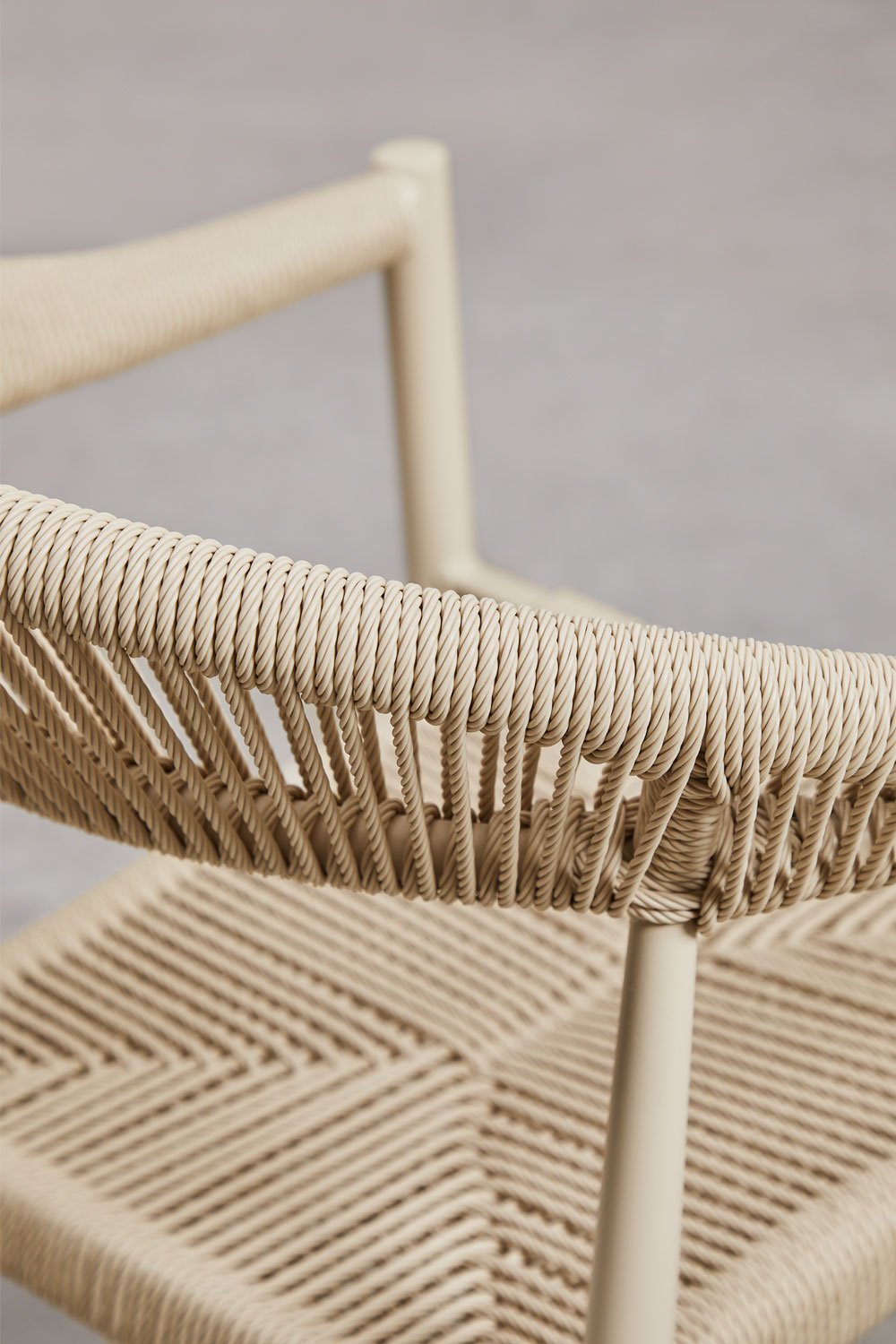 Confezione da 2 sedie da giardino impilabili con braccioli in alluminio e rattan sintetico Amatria, immagine della galleria 5