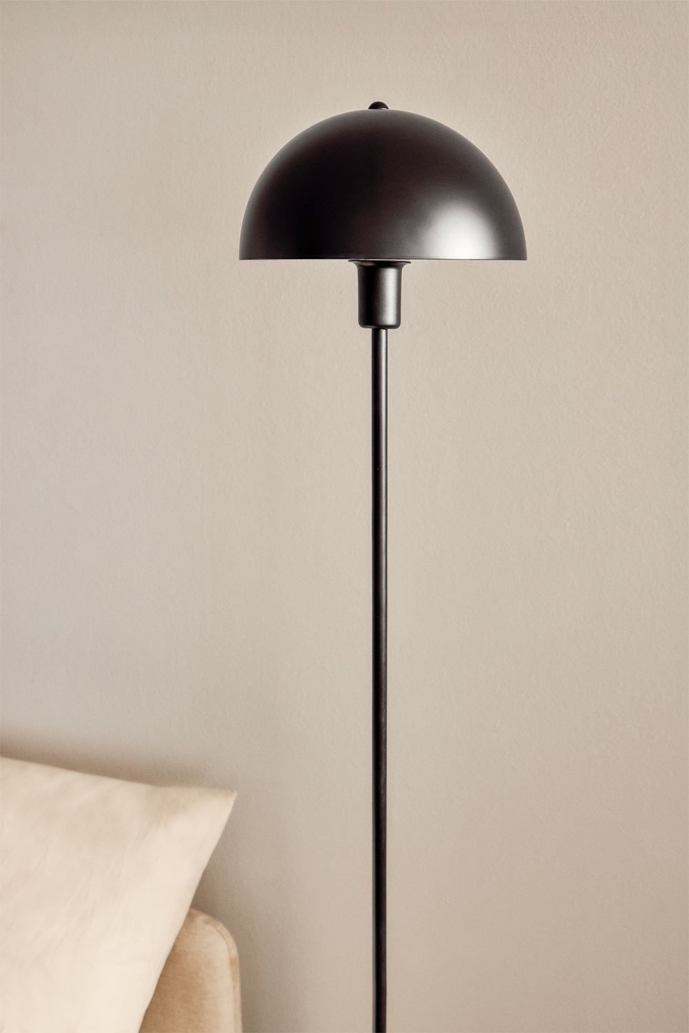 Lampada da terra in ferro Alnair, immagine della galleria 2