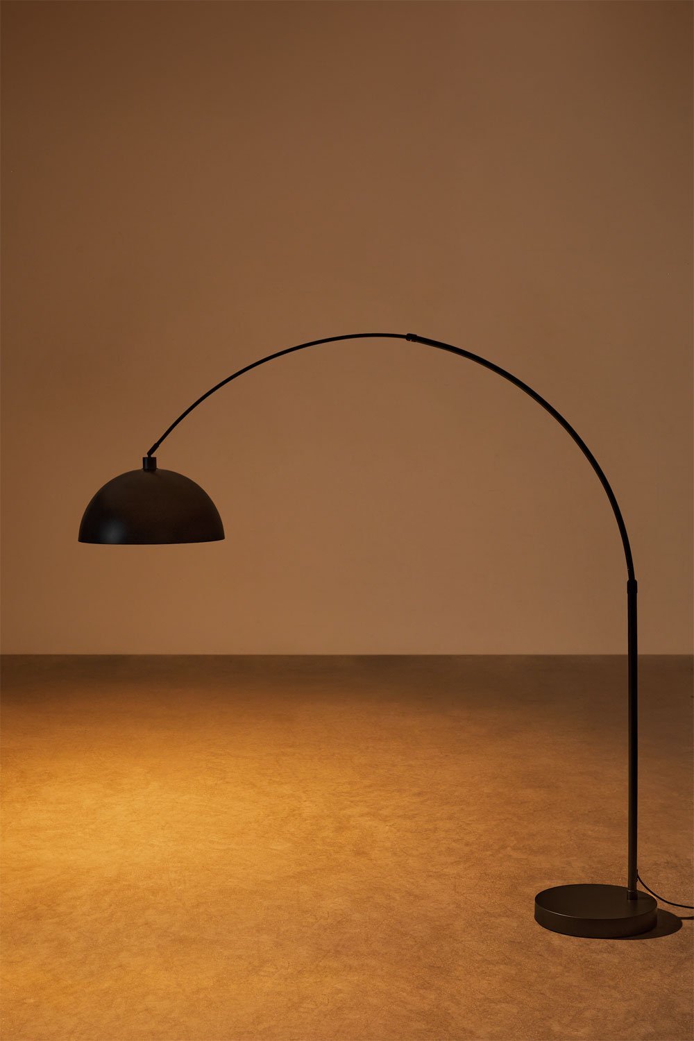 Lampada da terra per esterni in ferro Diala, immagine della galleria 4