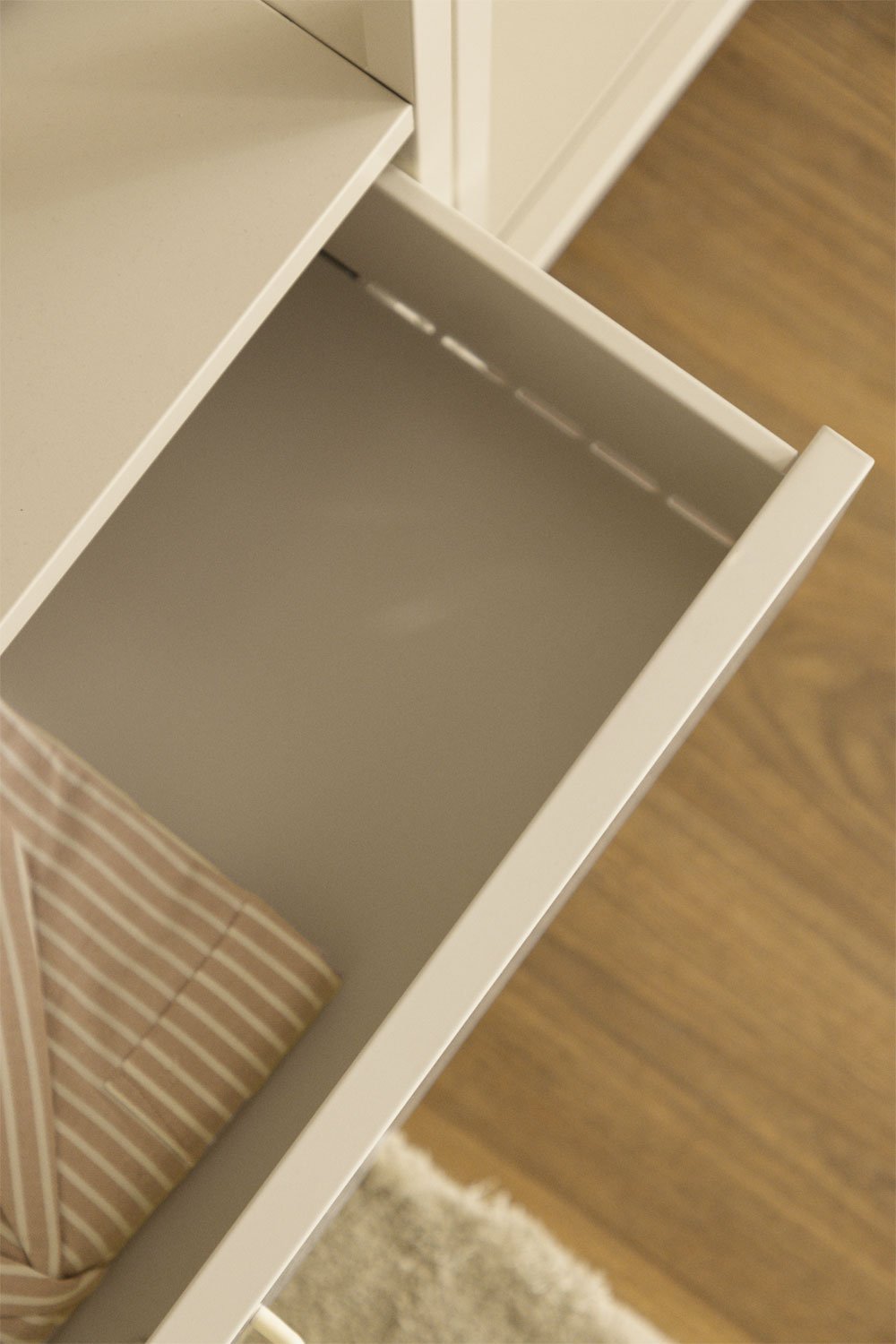 Cassettiera in acciaio Janine, immagine della galleria 2