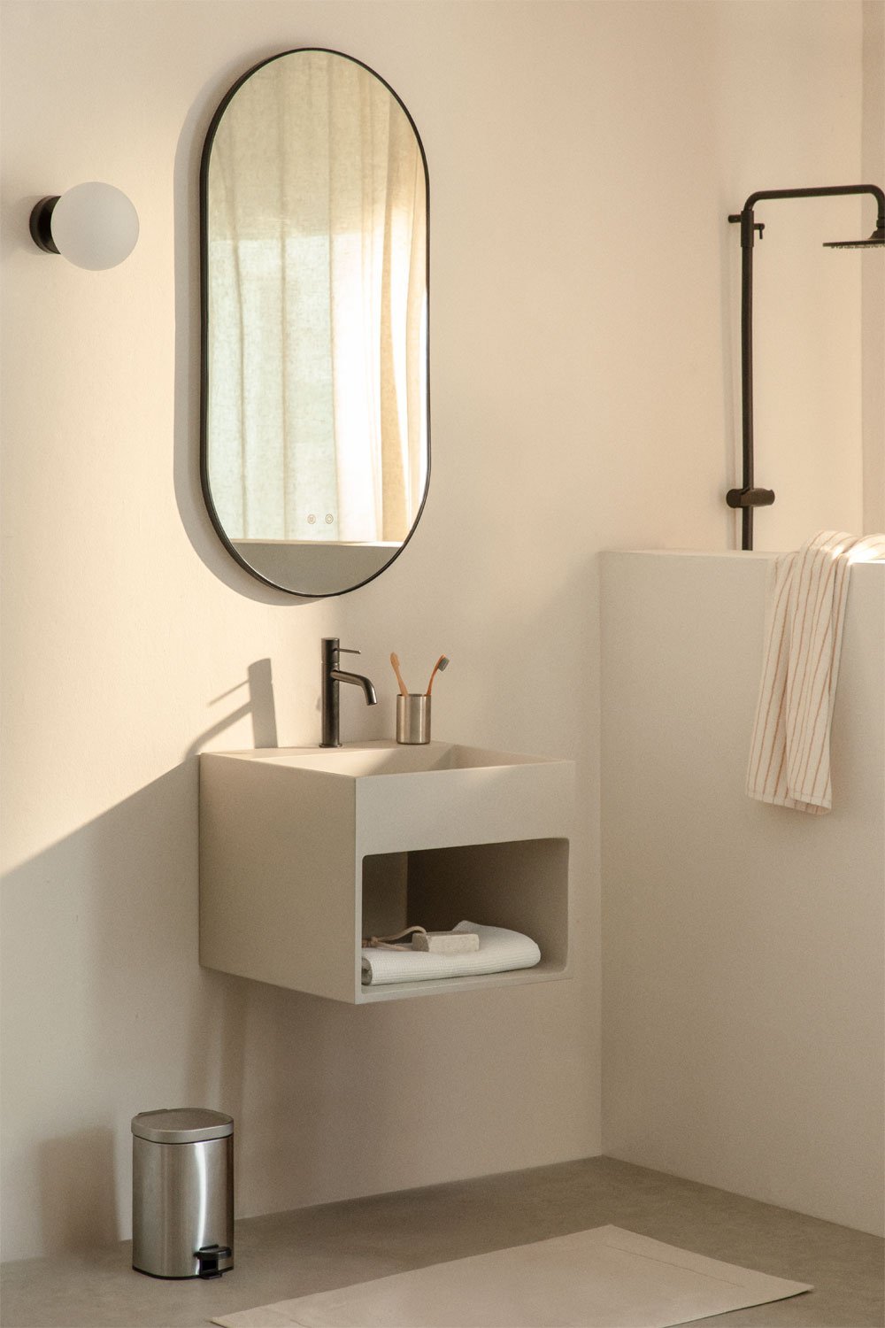 Lavabo quadrato con stoccaggio in cemento Olympus, immagine della galleria 1
