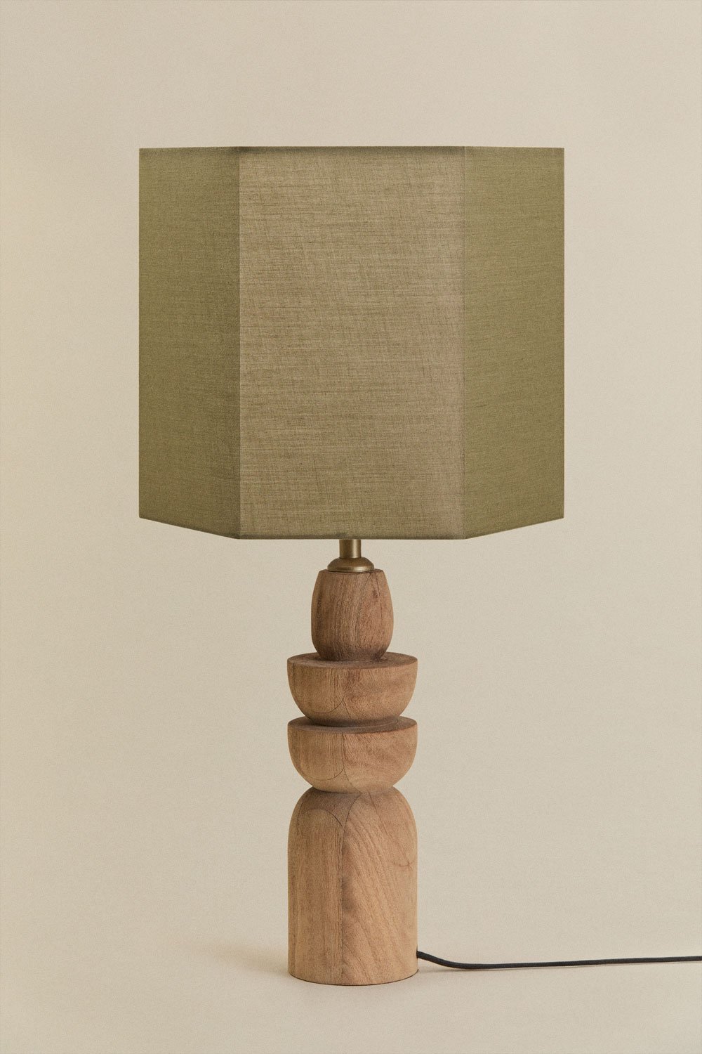 Lampada da tavolo in legno di mango Koski, immagine della galleria 1