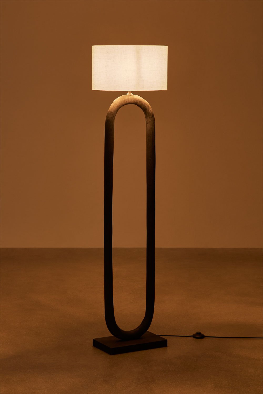 Lampada da terra in legno di mango Tiberia, immagine della galleria 2