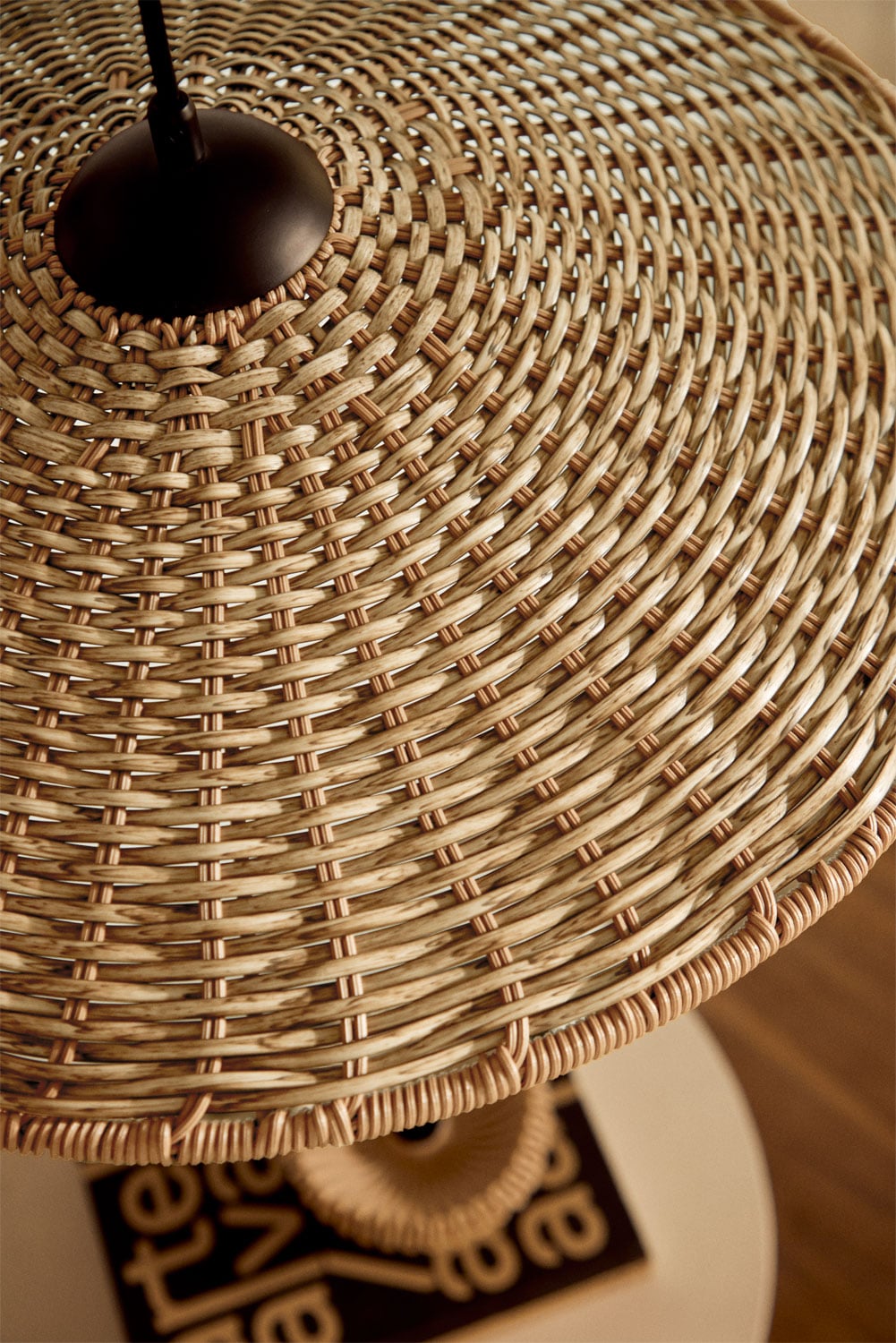 Lampada da parete Sopant in ferro e rattan sintetico, immagine della galleria 2