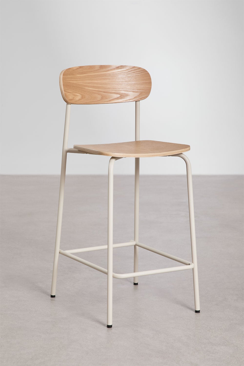 Sgabello alto impilabile Wilpier 65cm in ferro e legno, immagine della galleria 3